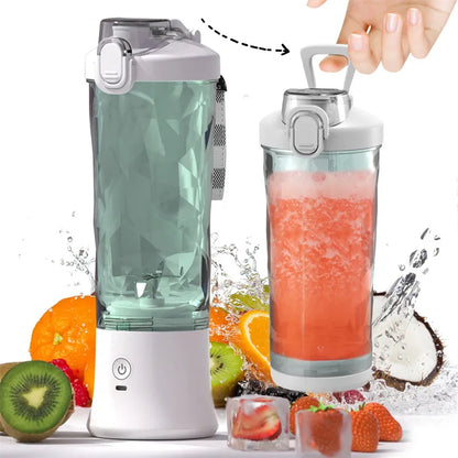 Batidora portátil Smuuv preparando un batido
